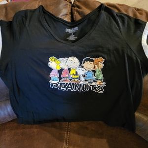 Peanuts tshirt